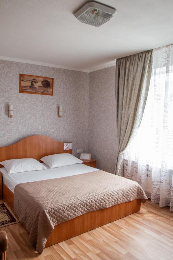 Гостинний Двір "Марія" Hotell Kropyvnytskyj Exteriör bild