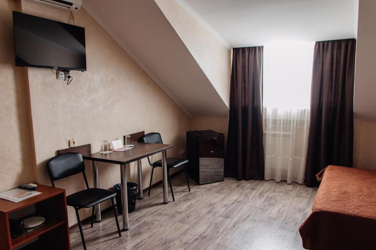 Гостинний Двір "Марія" Hotell Kropyvnytskyj Exteriör bild