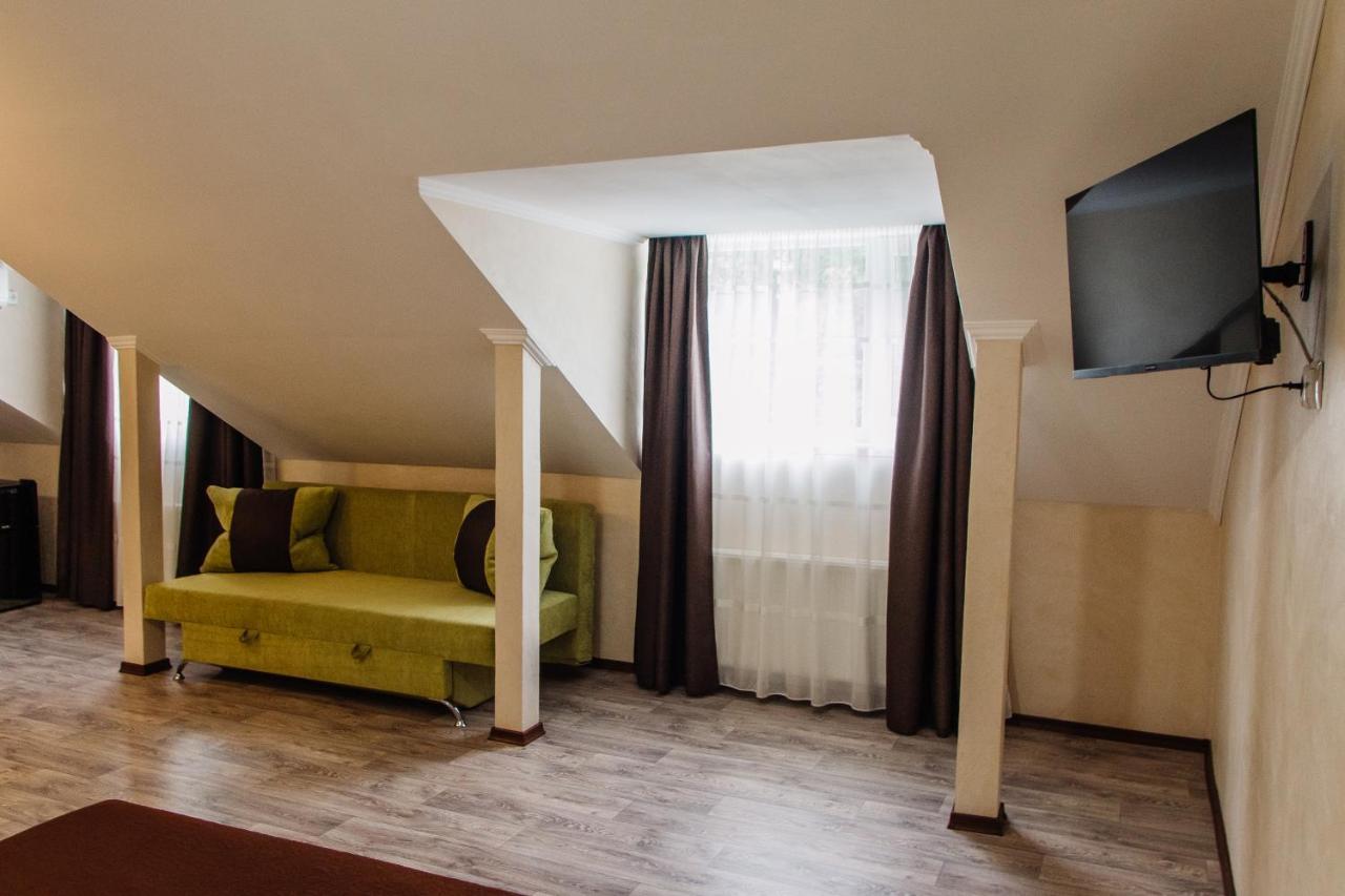 Гостинний Двір "Марія" Hotell Kropyvnytskyj Exteriör bild