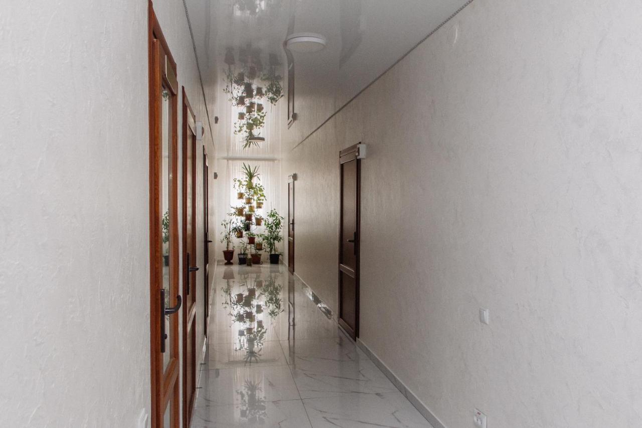 Гостинний Двір "Марія" Hotell Kropyvnytskyj Exteriör bild