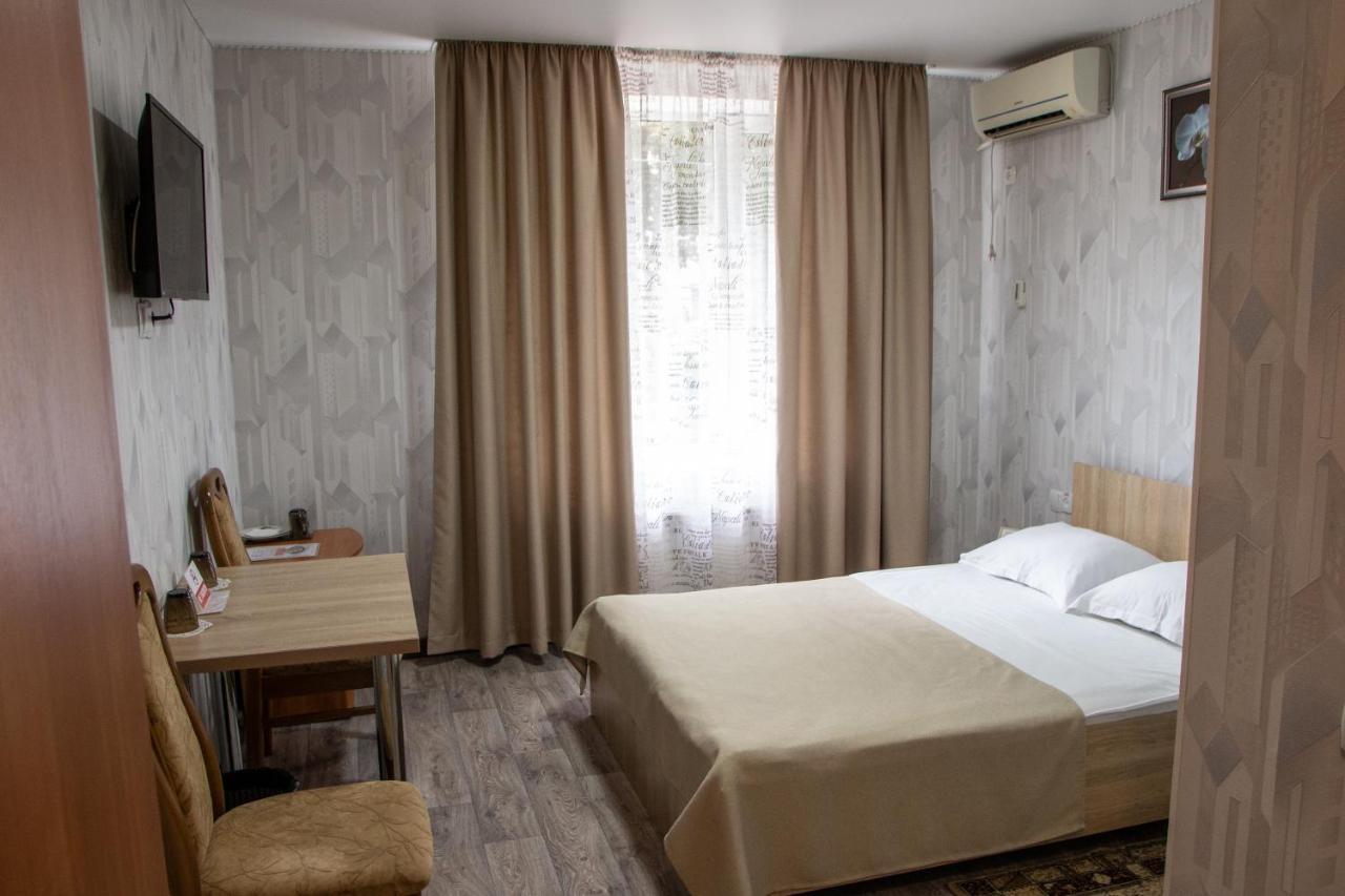 Гостинний Двір "Марія" Hotell Kropyvnytskyj Exteriör bild