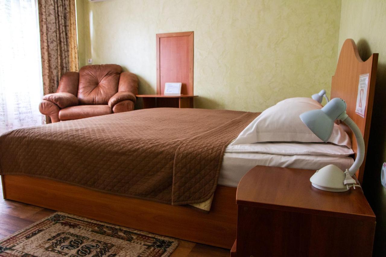 Гостинний Двір "Марія" Hotell Kropyvnytskyj Exteriör bild