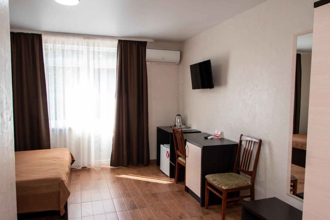 Гостинний Двір "Марія" Hotell Kropyvnytskyj Exteriör bild