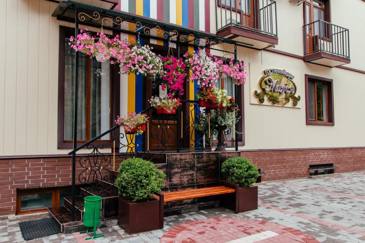 Гостинний Двір "Марія" Hotell Kropyvnytskyj Exteriör bild