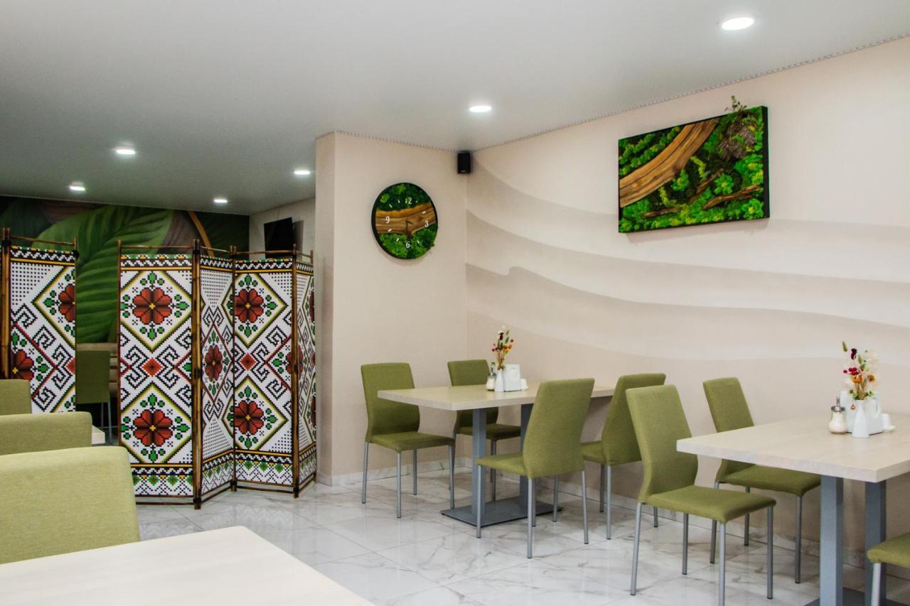 Гостинний Двір "Марія" Hotell Kropyvnytskyj Exteriör bild